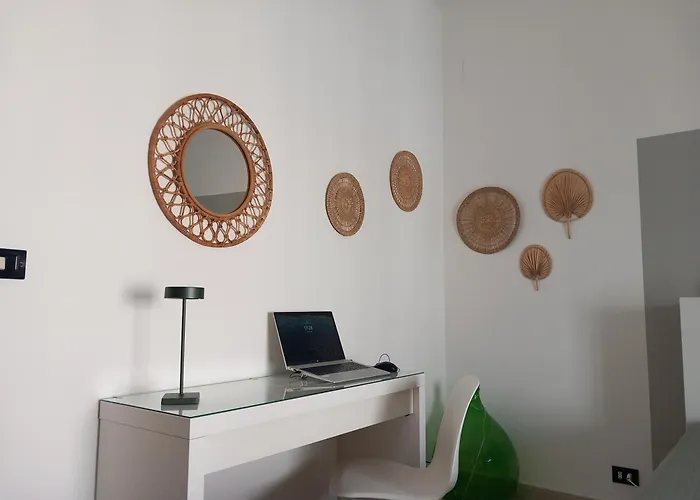 Vincesilhouse דירה מולה די בארי