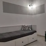 Vincesilhouse *