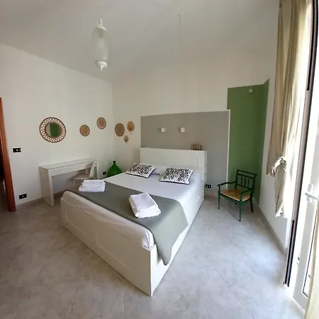 Vincesilhouse Apartament Mola di Bari